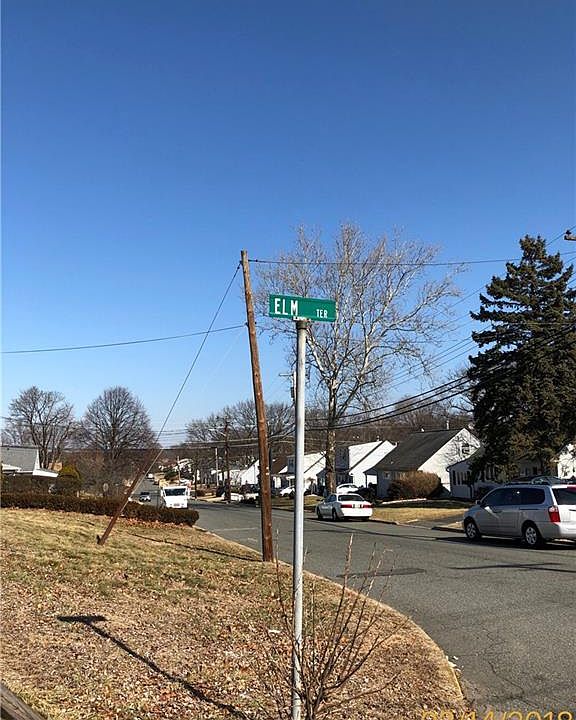 2nd image of 22 Elm Ter