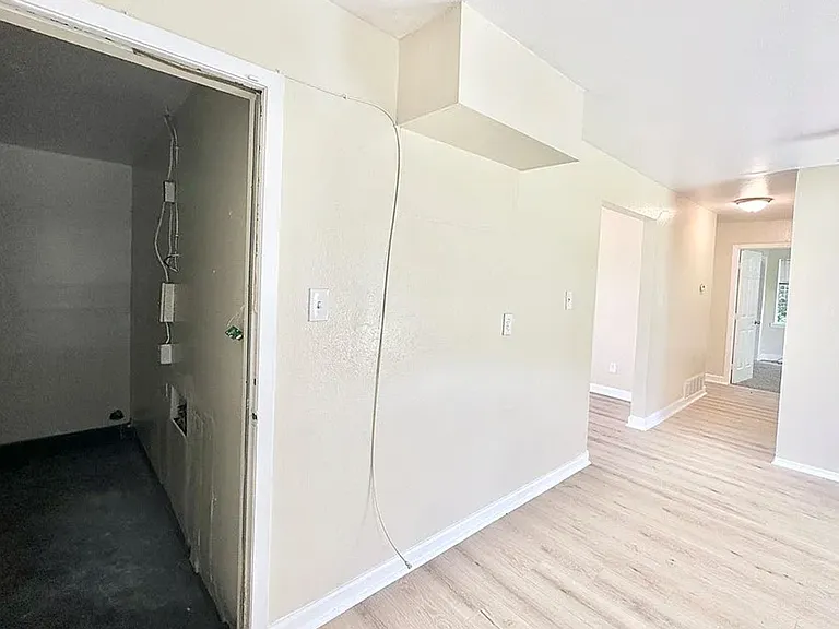 502 S 13th St — Photo 16