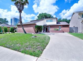 10318 Piping Rock Ln, Houston, TX 77042