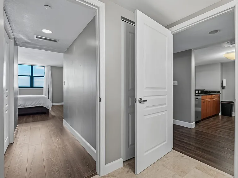 300 S Duval St #1706 — Photo 13