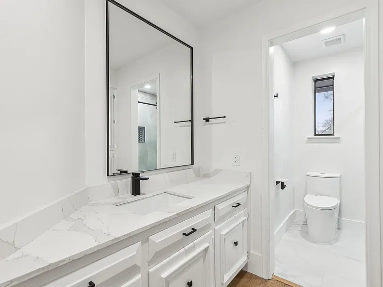 7420 Royal Ln — Photo 17