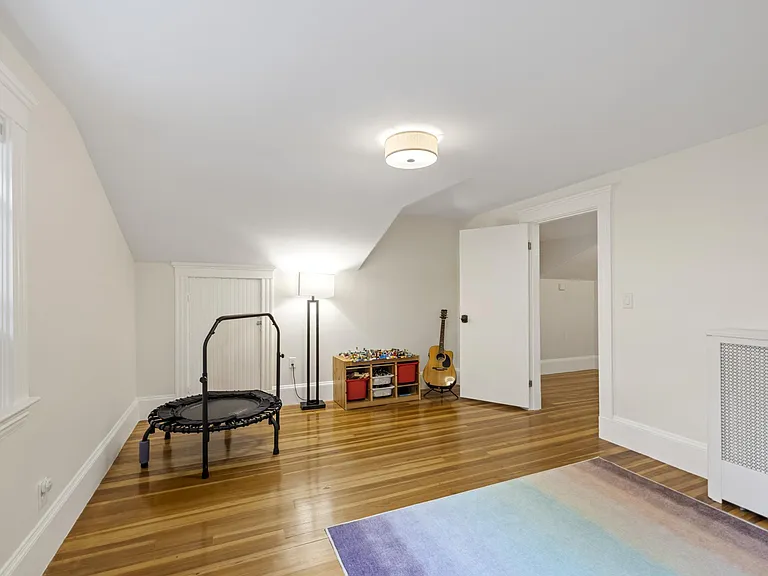 107 Ronald Rd — Photo 16