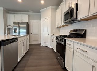 525 Hanover Shore Ln, Raleigh, NC 27610