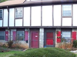 1392 Saxony Sq, Stone Mountain, GA 30083