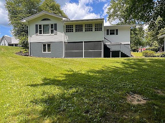 5th image of 449 Swigart St
