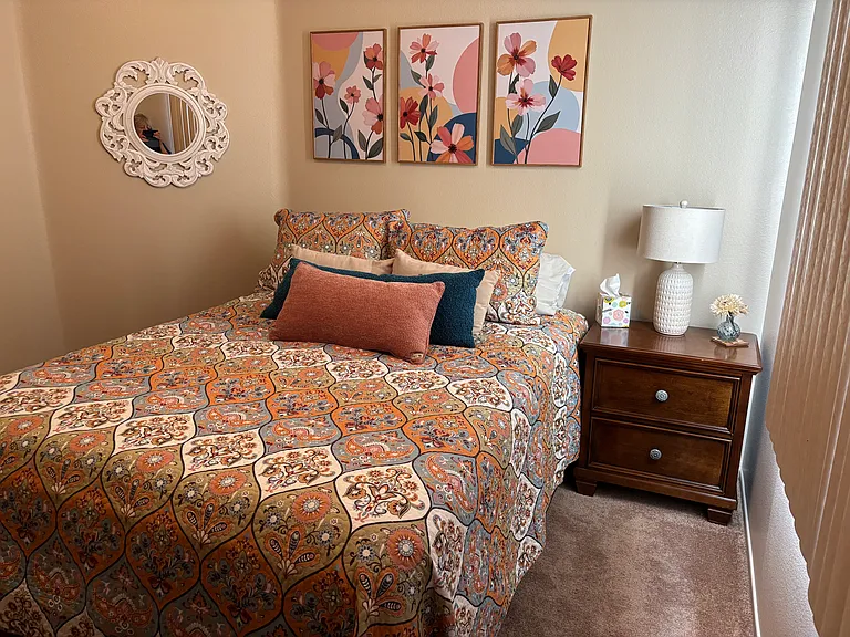 2nd bedroom