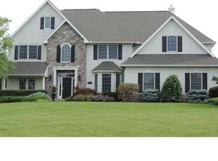 860 Autumn Ln, Schwenksville, PA 19473