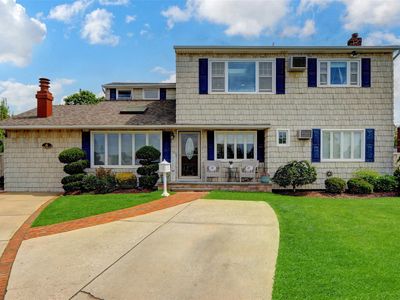 6 Pasture Court, Bethpage, NY, 11714