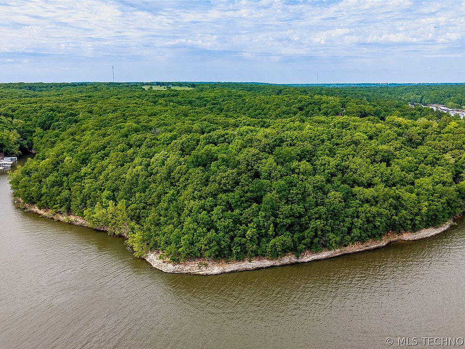 1st image of Lakeside Dr