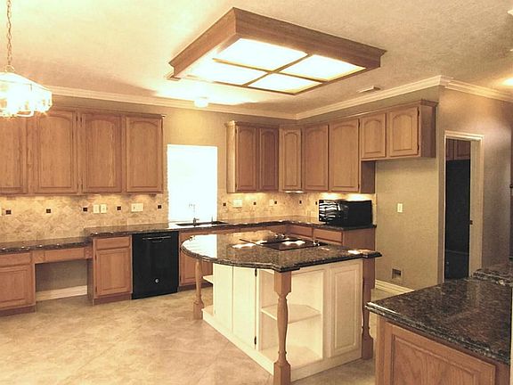 Kitchen has a handy Desk