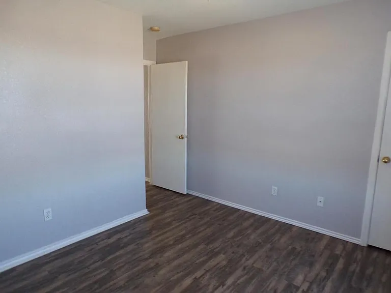 5908 Greengate Dr #C — Photo 17