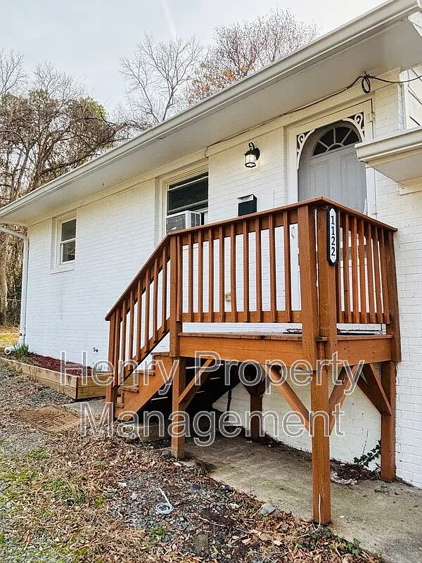 2 bed, 1.0 bath, 756 sqft, $1,495 — Photo 1