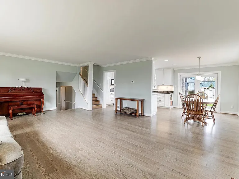 15010 Ulderic Dr — Photo 17