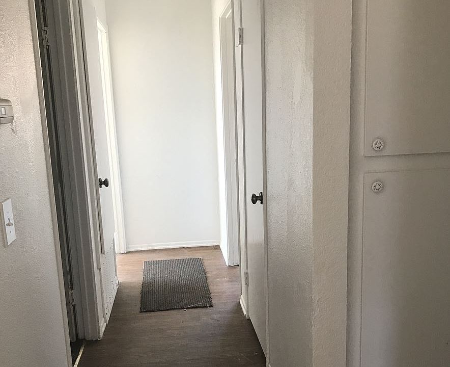 1st image of 24681 Hemlock Ave