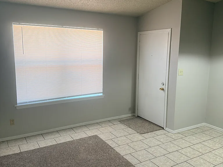 828 Hardy Springs Cir #C — Photo 14
