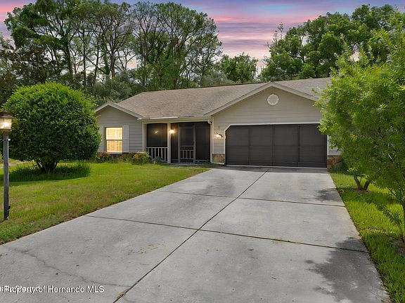 3rd image of 2629 Imperial Pine Dr