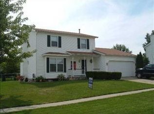 2707 Clearwater Ave, Bloomington, IL
