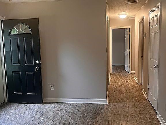 3rd image of 2133 Berkshire Dr