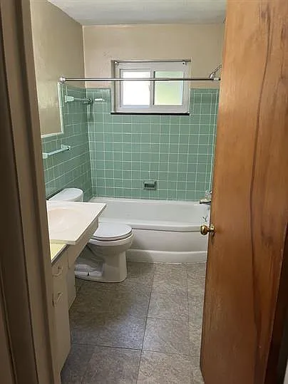 910 Cherry Dr — Photo 17