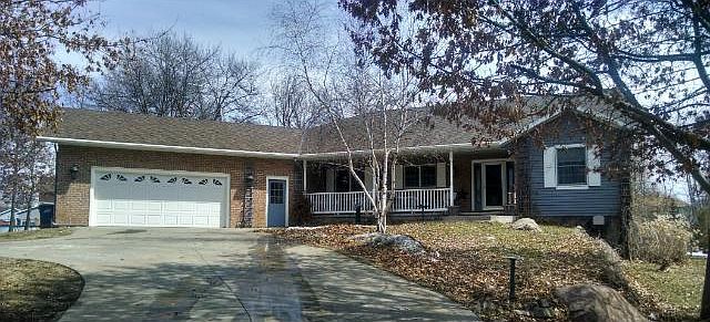 1st image of 916 Wildflower Ln