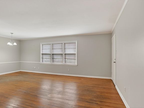 3rd image of 4928 Willow Rd