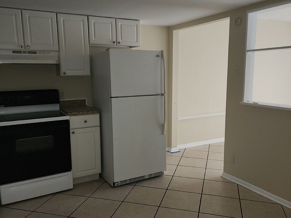 2nd image of 5541 Bay Blvd APT 404