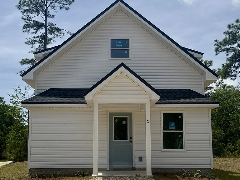 2 Lake Ellen Dr — Photo 1