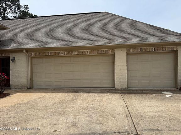 2nd image of 106 Elm Ct