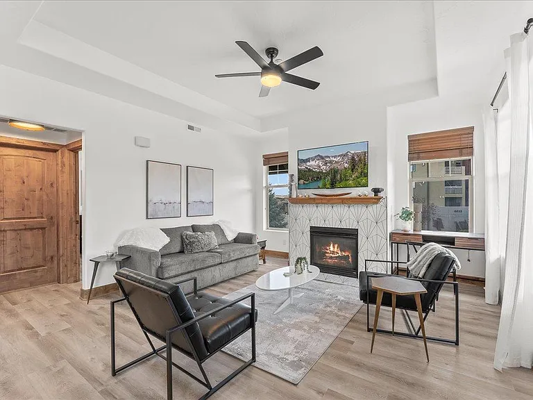 1541 Redstone Ave #E — Photo 1