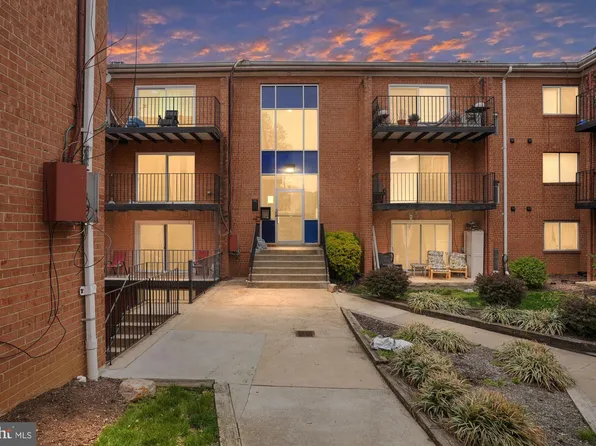 3400 25th St S APT 27, Arlington, VA 22206