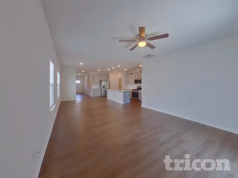 169 Magnolia St — Photo 2