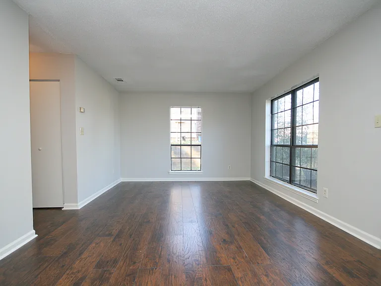 104A Westscott Dr — Photo 1
