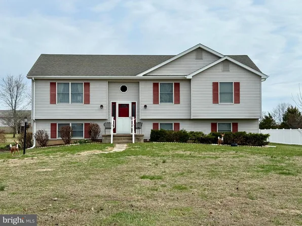 11245 Craig Ln, Bealeton, VA 22712