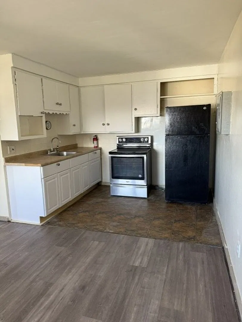 19 Chase St / 181 South St — Photo 1