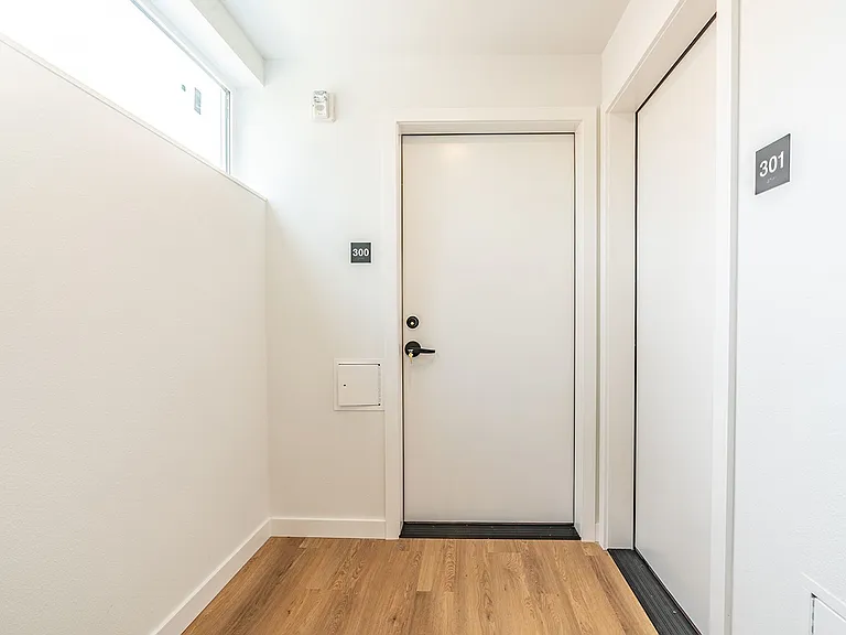 Beautiful Brand New Boutique Apartment Community — Photo 23