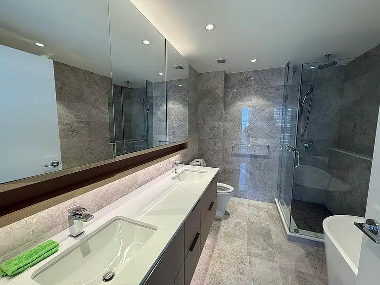 485 W 42nd Ave #2202 — Photo 11