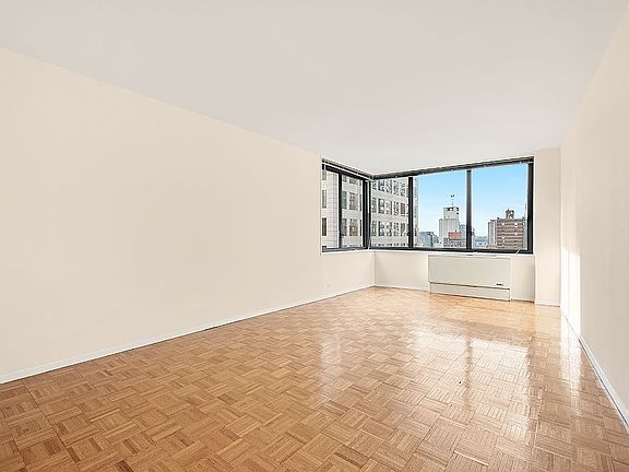 4th image of 211 W 56th St #H8