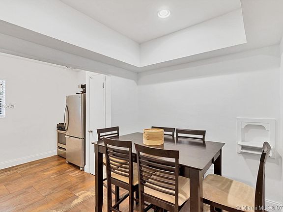 3rd image of 1313 15th St APT 8