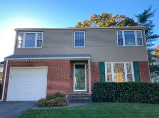 4 Archer Dr, Natick, MA 01760
