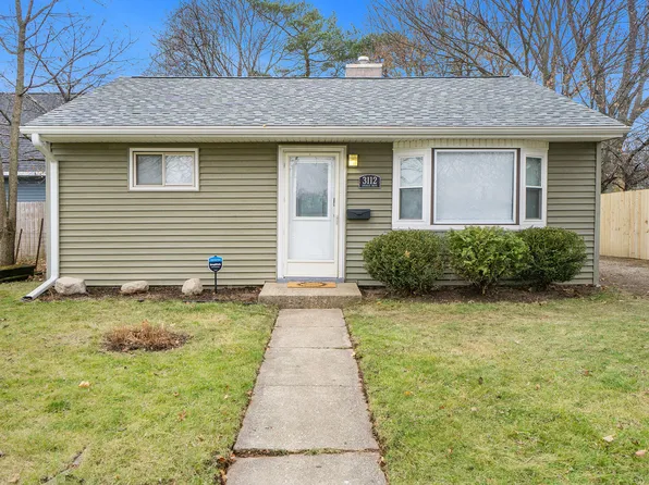 3112 Emerald Dr, Kalamazoo, MI 49001