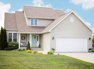 2220 SE Prairie Creek Dr, Waukee, IA 50263