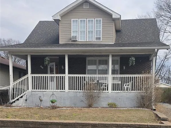 2652 Iowa St, Granite City, IL 62040
