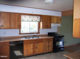 8030 S Gamble Hill Rd, Hanover, IL 61041