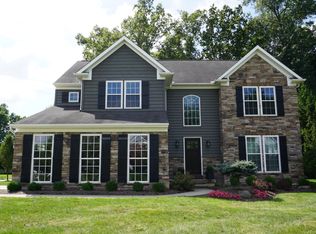 26981 Waterside Dr, Olmsted Falls, OH 44138