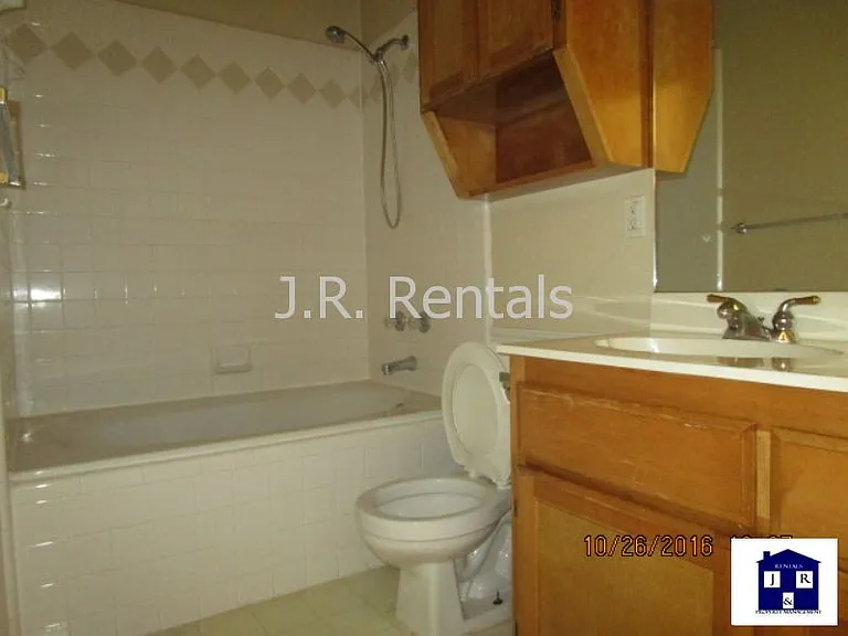 1506 Creek St — Photo 39