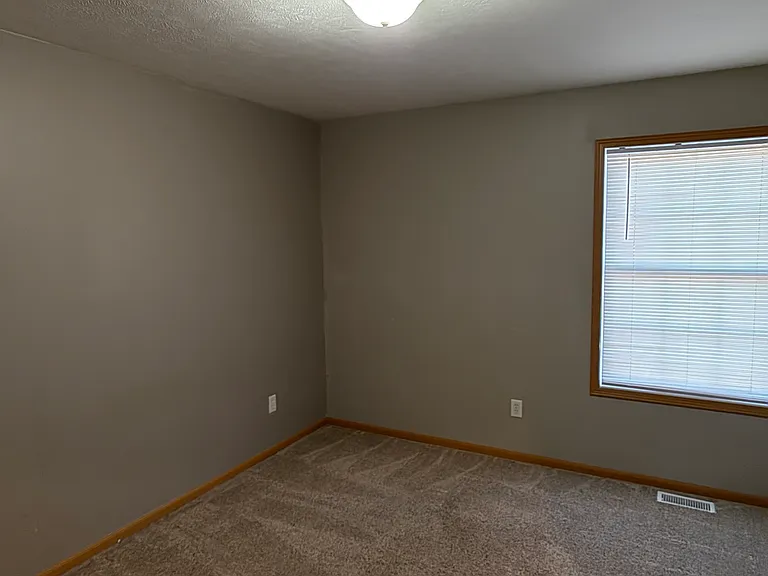 2454-2456 Millview #2454 — Photo 16