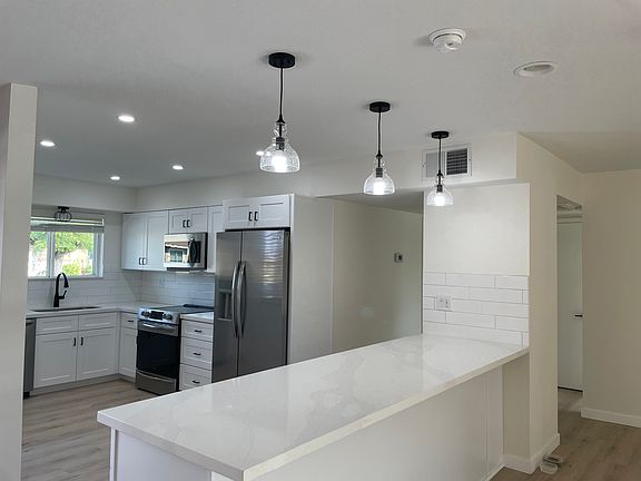 4th image of 11227 N Coggins Dr