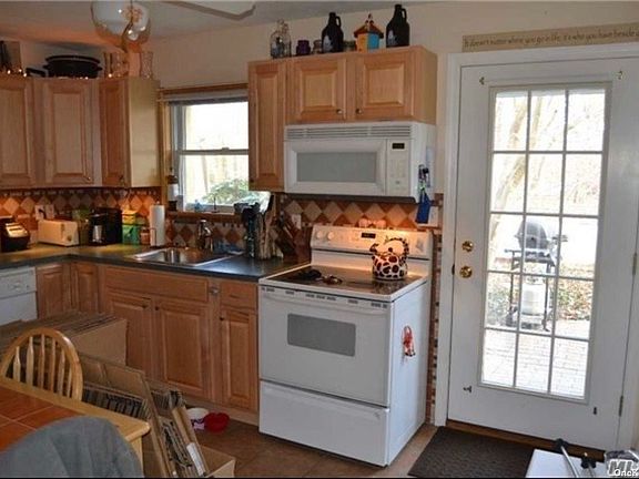 2nd image of 224 Liberty Ave
