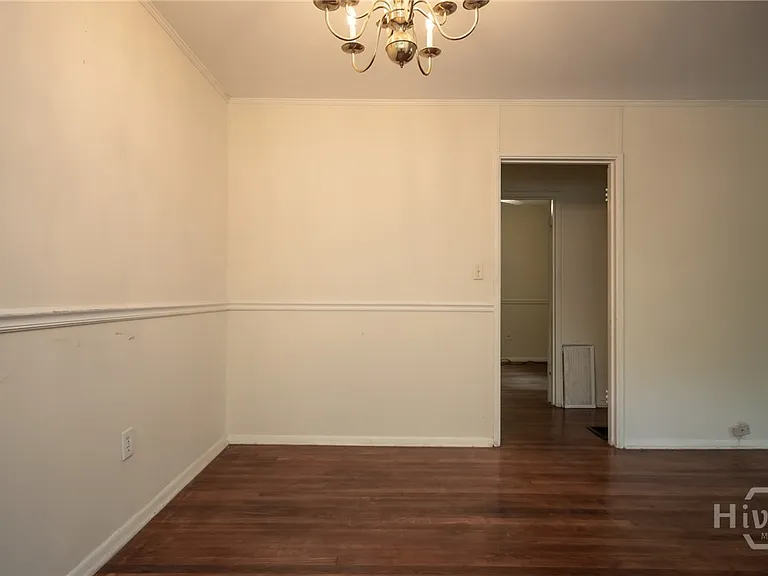 175 Habersham Way — Photo 11