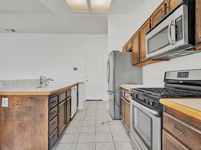 12829 Cobalt Rd — Photo 10